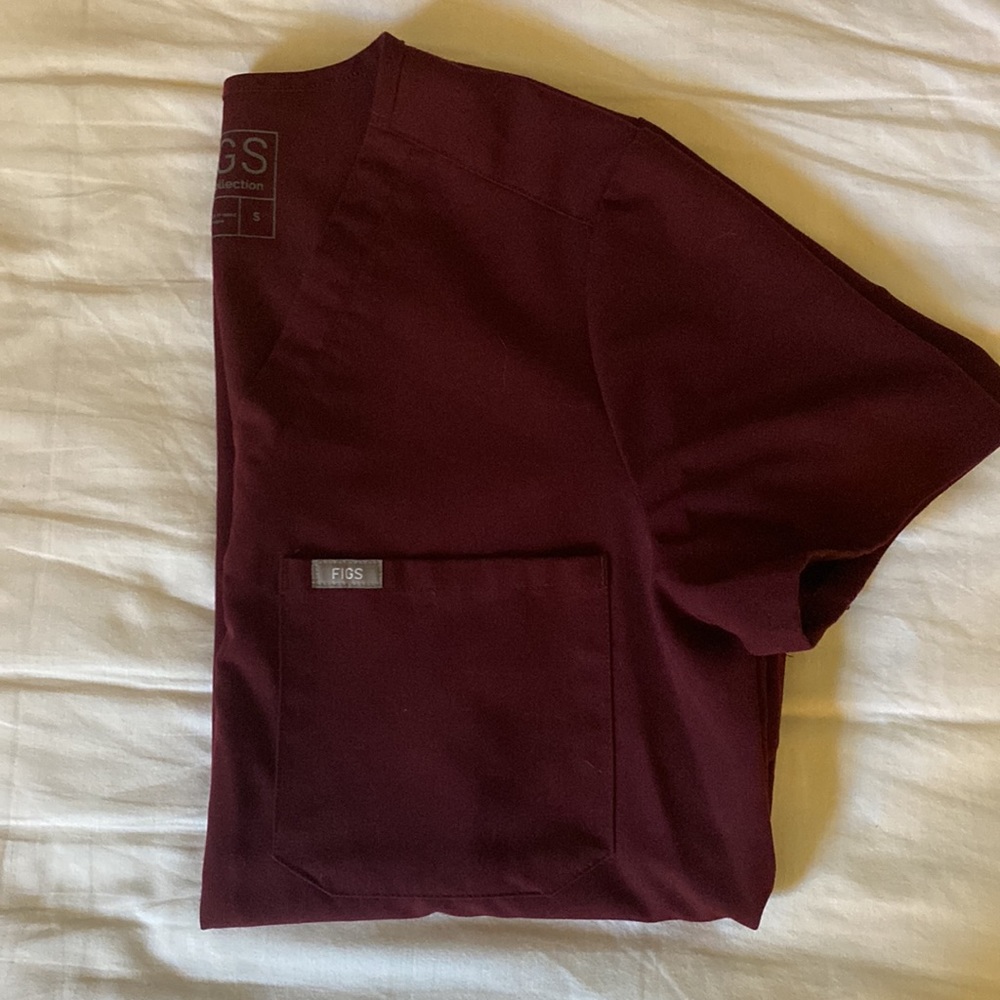 Figs Maroon Catarina One Pocket Scrub Top - Small